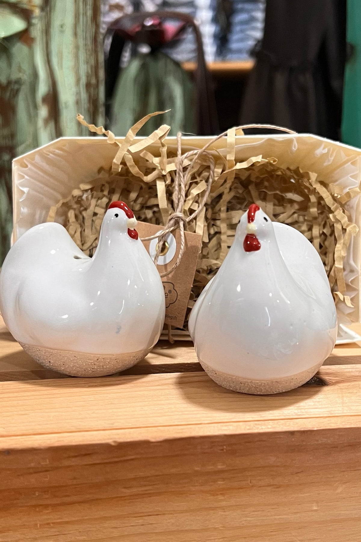 Hen Salt and Pepper Shakers-Gift-Mud Pie-Gallop 'n Glitz- Women's Western Wear Boutique, Located in Grants Pass, Oregon
