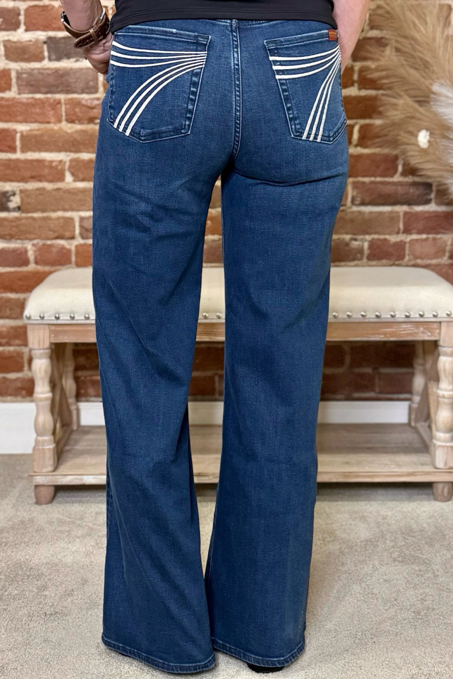 7 For All Mankind Flare Wide Leg Jean – Jeans Donna A Zampa In Denim Elasticizzato 10oz, Lavaggio Scuro, Vita Alta 22,9 Cm