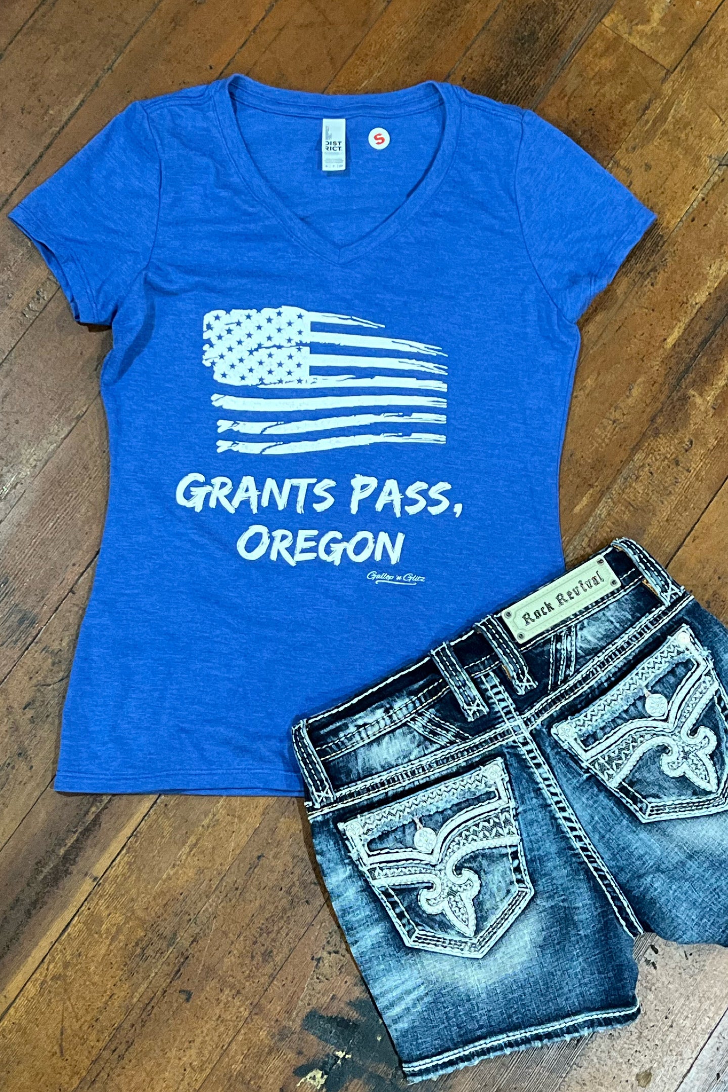 Women's Grants Pass T-Shirt-Graphic Tee-Gallop 'n Glitz-Gallop 'n Glitz- Women's Western Wear Boutique, Located in Grants Pass, Oregon
