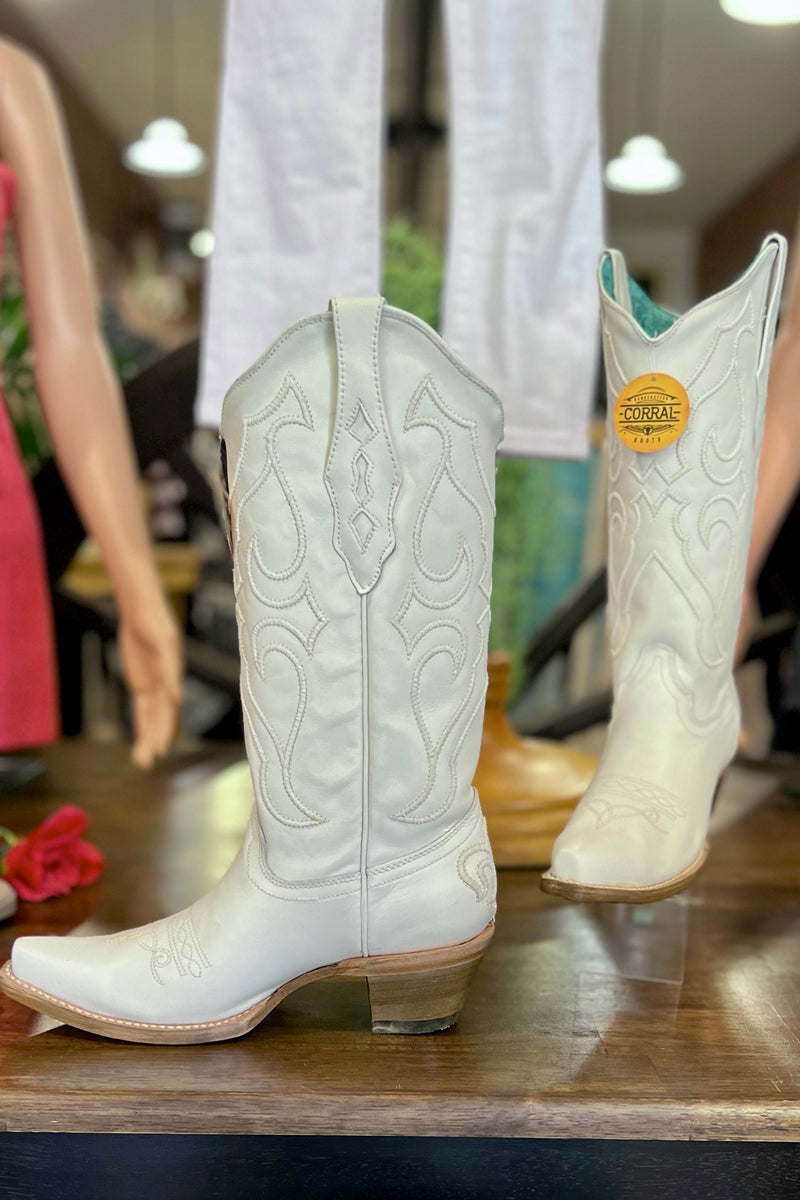 Corral LD White Embroidery Boot-Women's Boot-Corral Boots-Gallop 'n Glitz- Women's Western Wear Boutique, Located in Grants Pass, Oregon