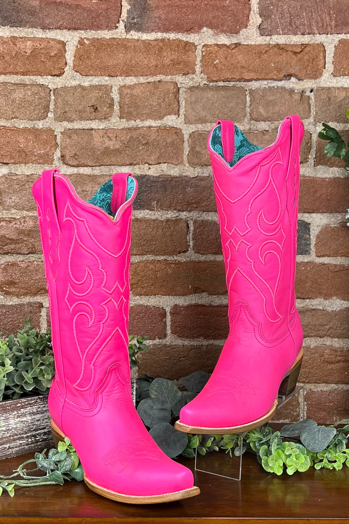 Ladies Fuchsia Pink Snip Toe Boot GALLOP 'N GLITZ – Gallop 'n Glitz