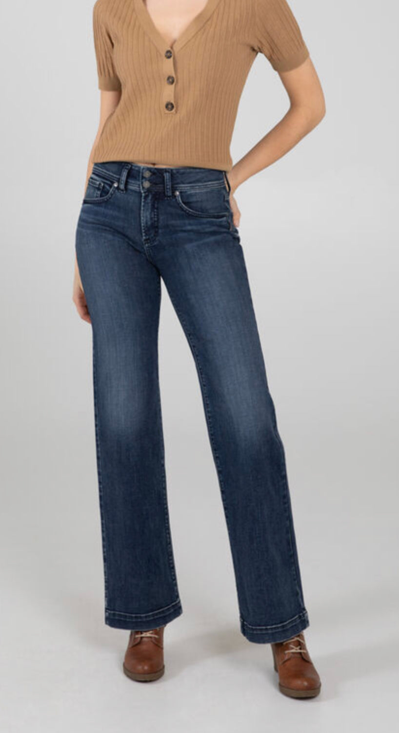 Avery High Rise Silver Trouser Leg Jean-Flare-Silver Jeans-Gallop 'n Glitz- Women's Western Wear Boutique, Located in Grants Pass, Oregon