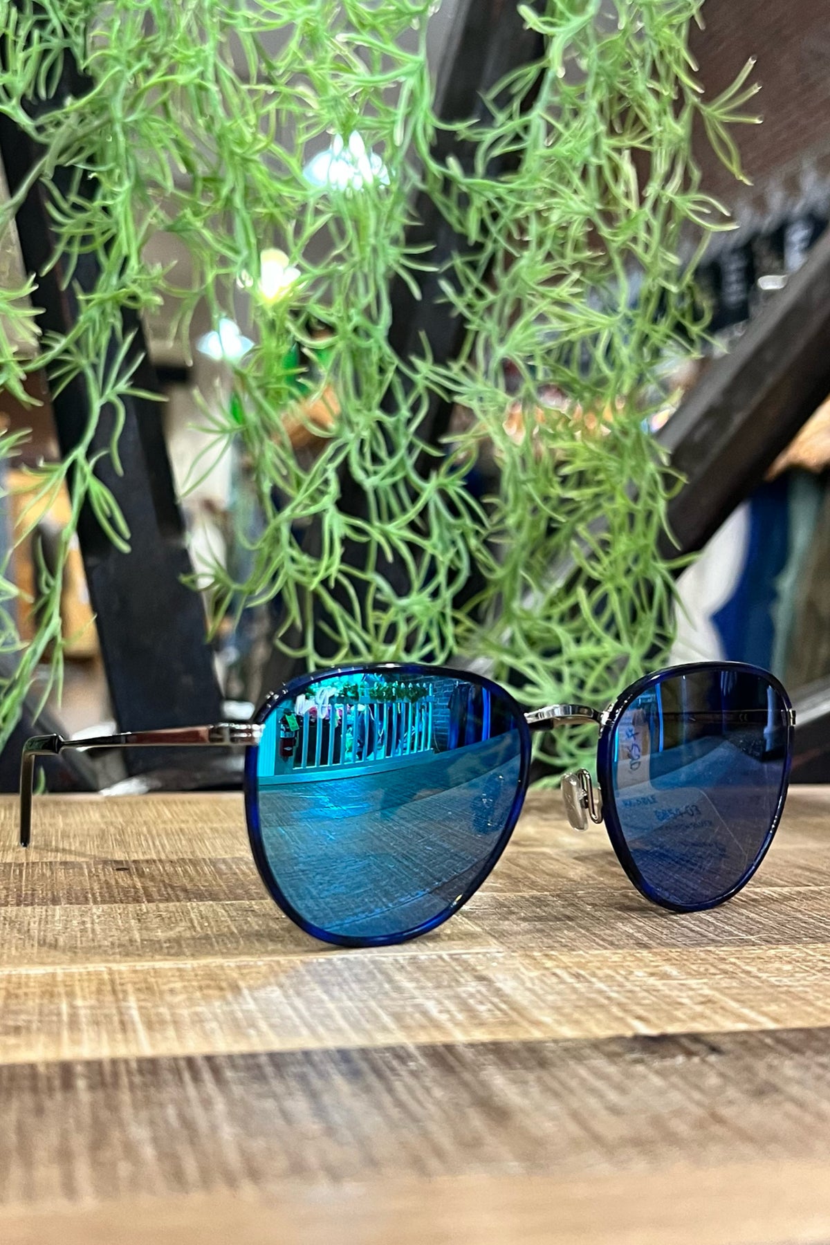 Maui Jim NONI Polarized Classic Sunglasses-Sunglasses-Maui Jim-Gallop 'n Glitz- Women's Western Wear Boutique, Located in Grants Pass, Oregon