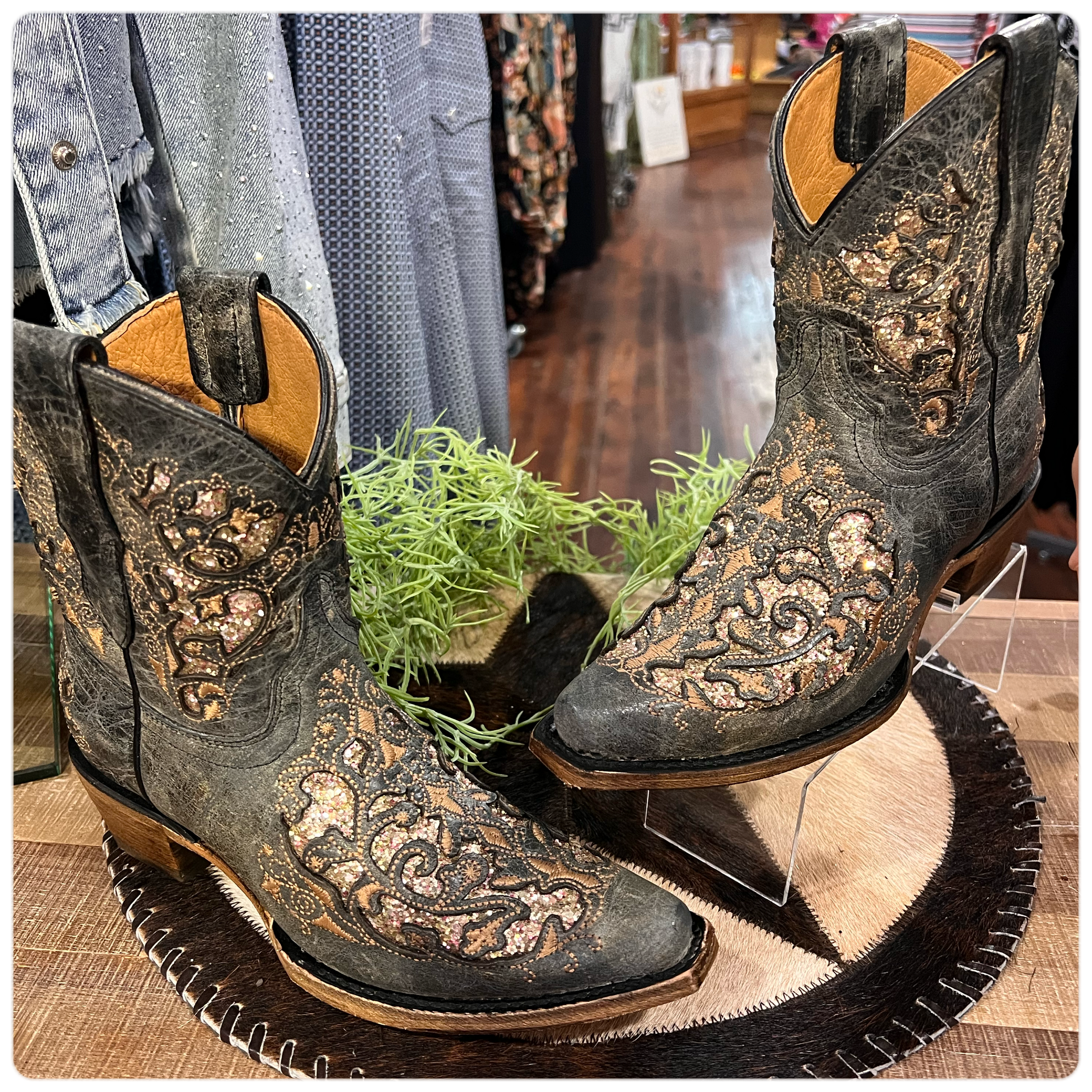 Corral boots on sale shop